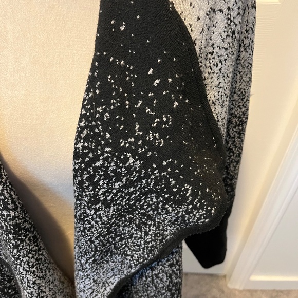 Contemporarie size L cardigan - Picture 4 of 14